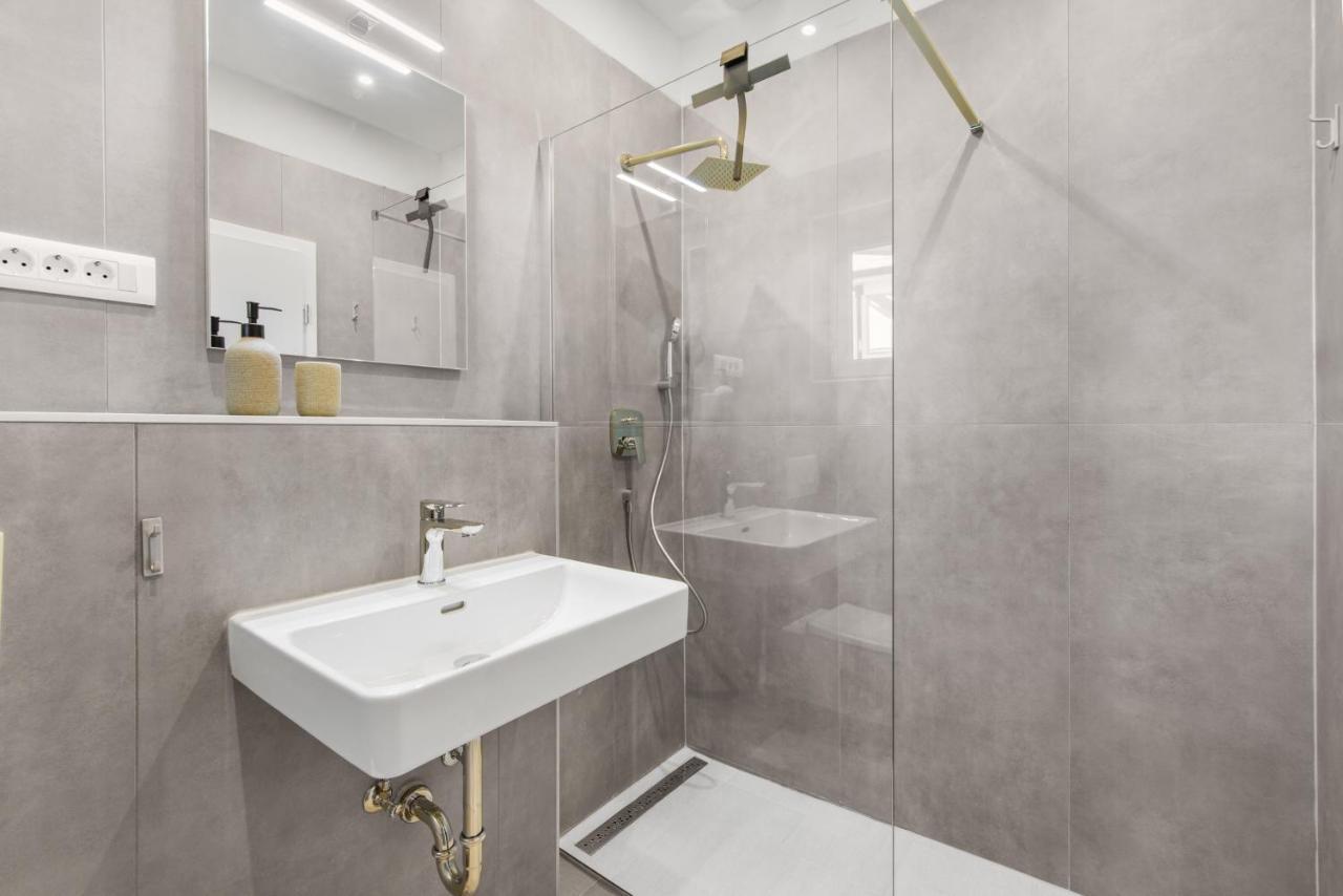Apartments Villa Verde Novigrad Istria المظهر الخارجي الصورة
